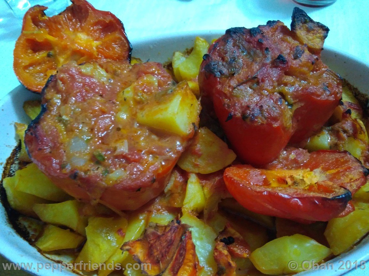 Rocoto Relleno Con Baccala - 05.jpg