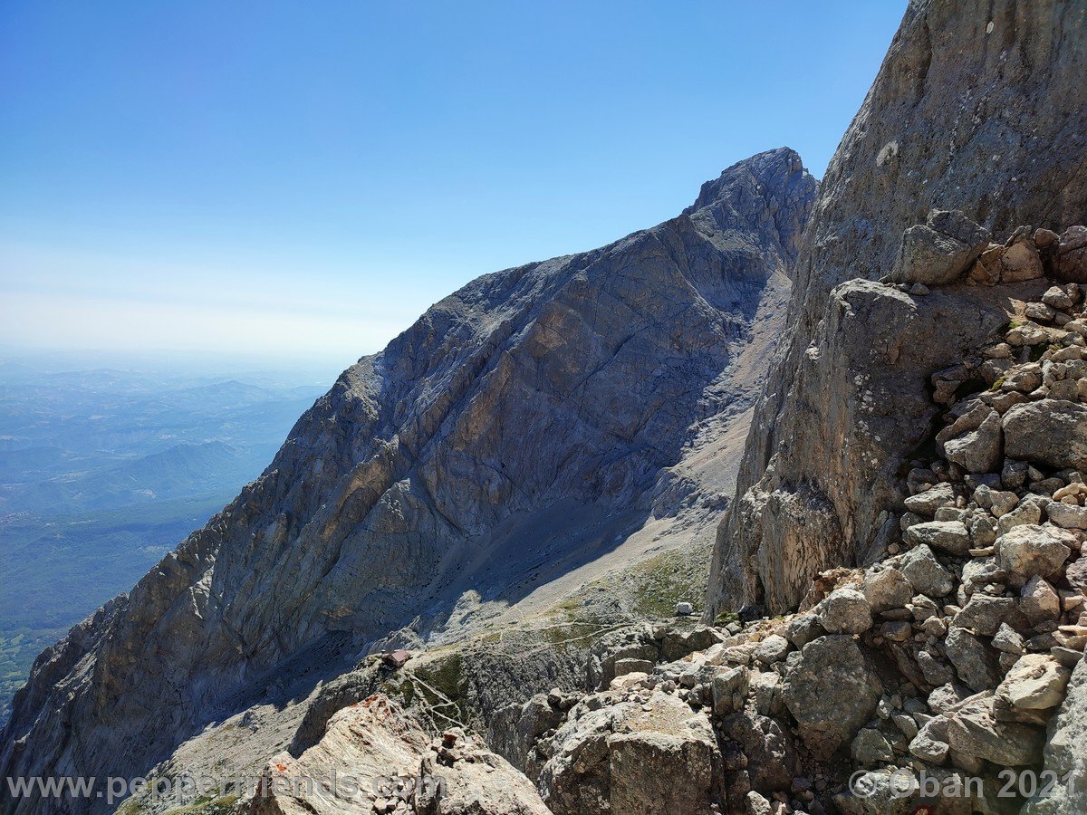 Corno Piccolo e Vetta Occidentale del Corno Grande - 06.jpg